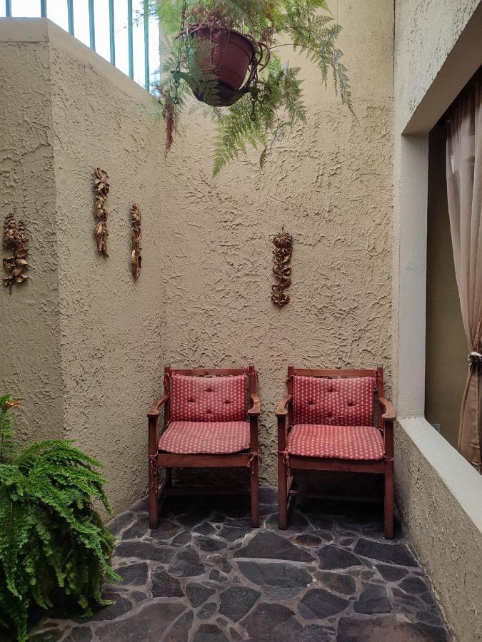 The Cozy Cactus House B&B Cartago Centro English Spoken Buitenkant foto